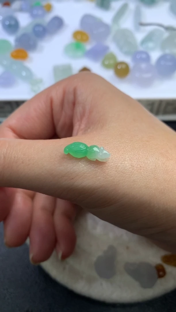 未镶嵌定制翡翠毛货