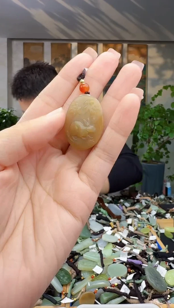 未镶嵌和田玉挂件拍一发一
