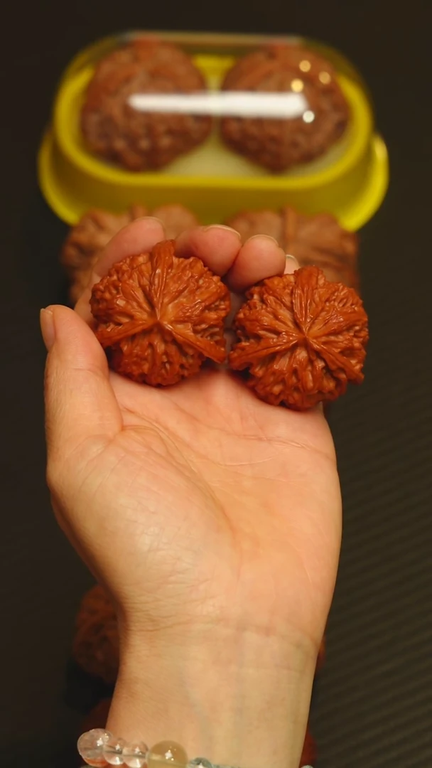 吊坠文玩核桃苹果园正奔三棱