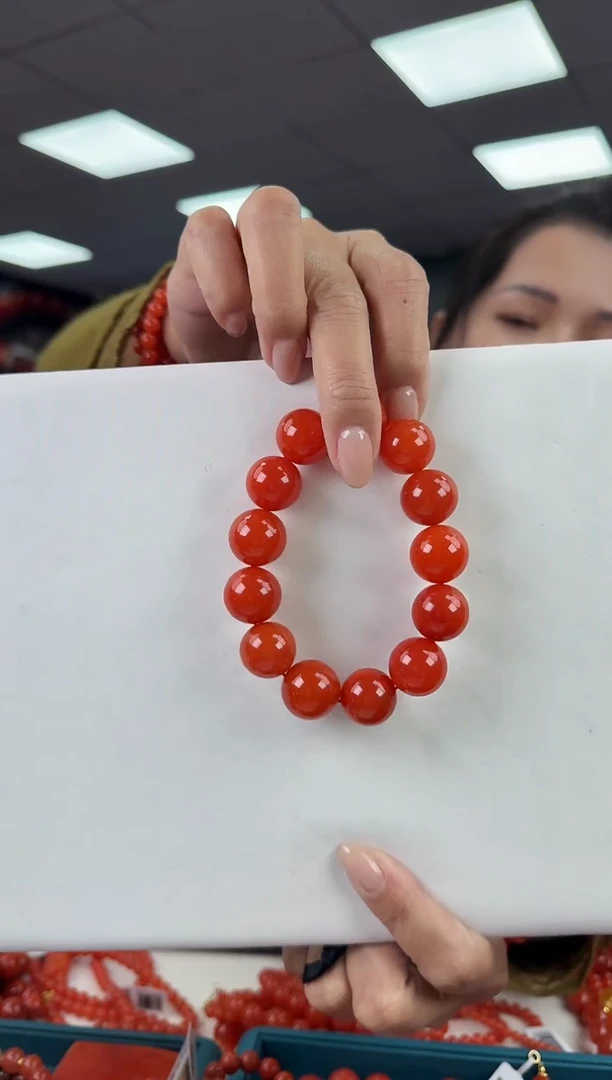 未镶嵌珠串南红玛瑙多样发其一/17/23121009200