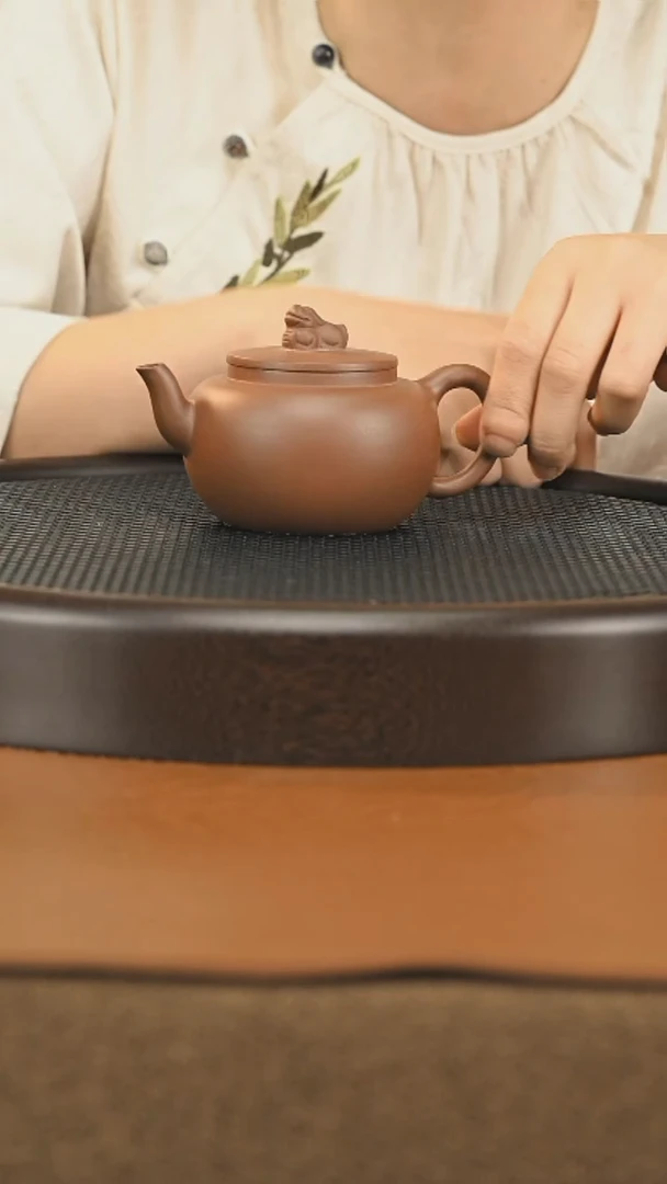 茶壶紫砂535 狮钮壶210cc