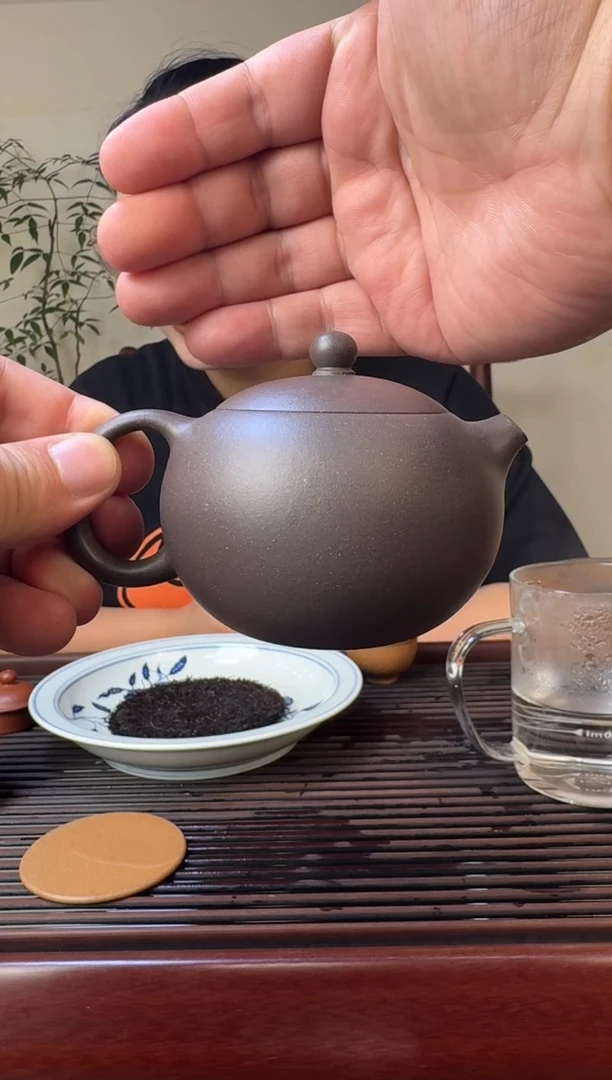 茶壶紫砂西施壶-半手精工-天青泥-容量：180CC