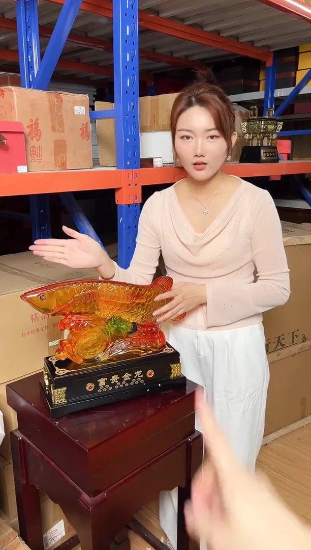 有机玻璃工厂搬迁金龙鱼