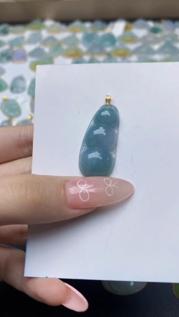 翡翠18K金镶嵌颈饰天然翡翠A货