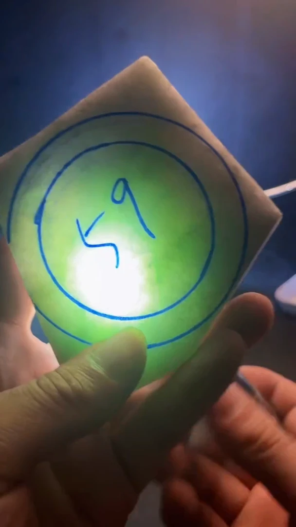 定制翡翠1未镶嵌法****）天然翡翠