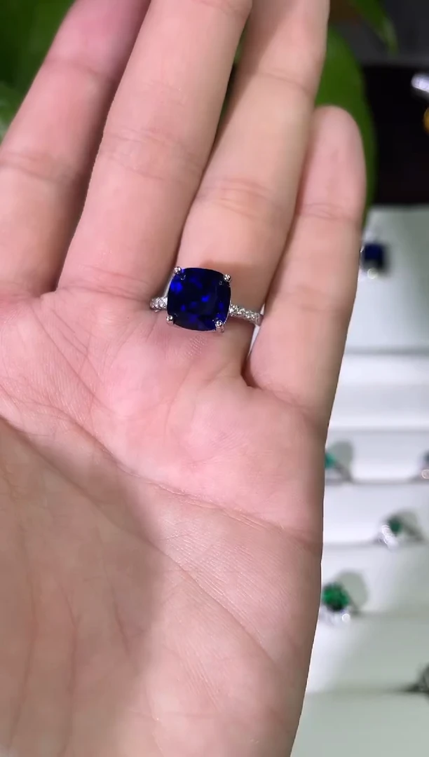 合金合成钻石蓝宝戒指
