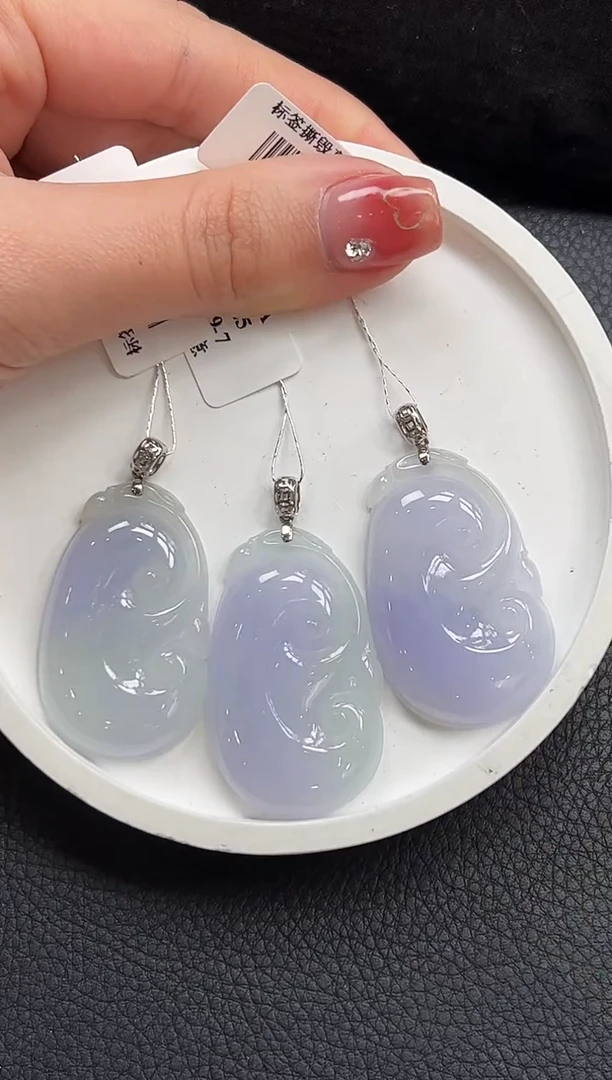 【闪购商品】翡翠颈饰18K金镶嵌如意多样性发1件