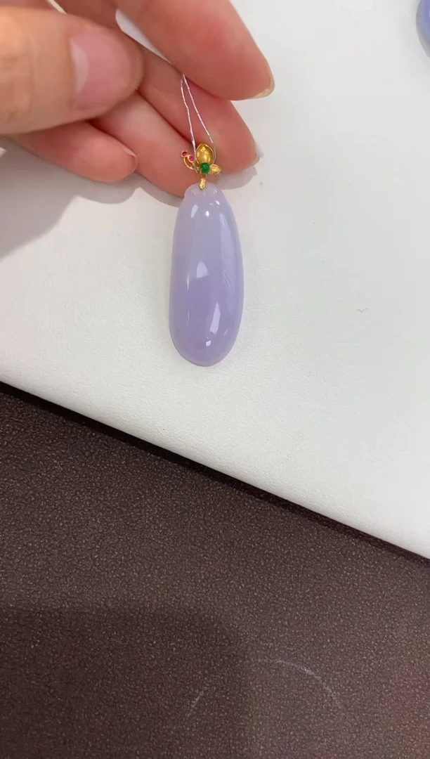 翡翠18K金镶嵌颈饰天然缅甸a货翡翠