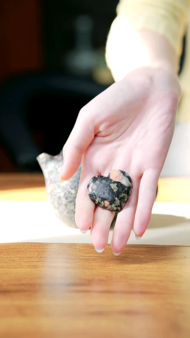 【闪购商品】 梅花玉A安山玉一物一拍
