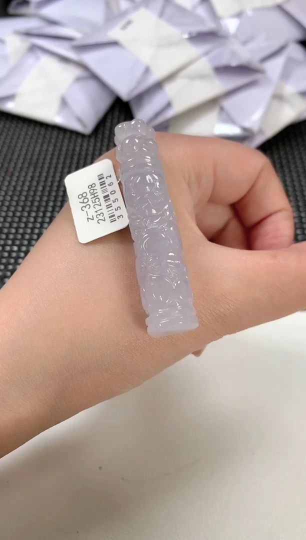 翡翠未镶嵌颈饰40