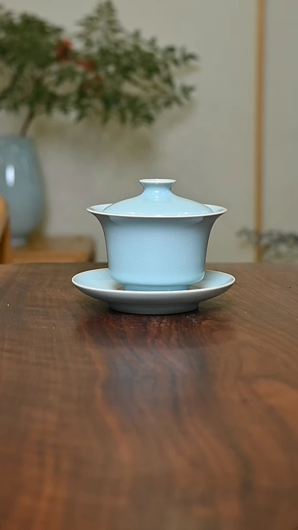 马蹄盖碗 天青 微瑕 朱晓辉款
