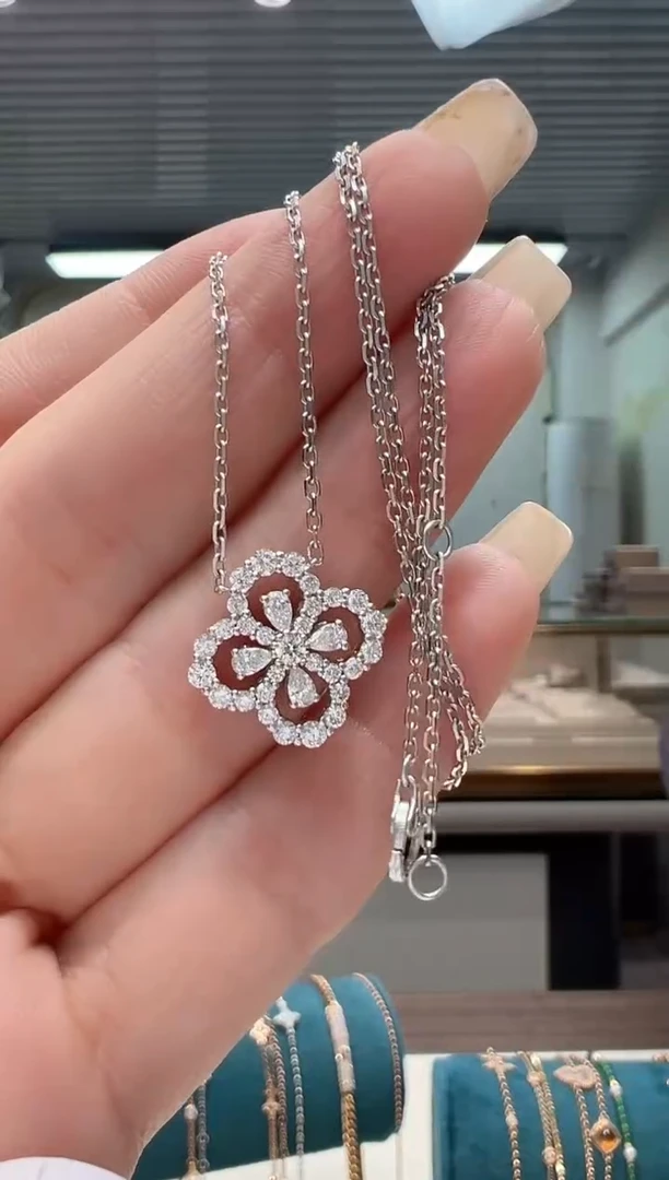 【闪购商品】钻石套链18K金镶嵌满钻四叶花项链K白