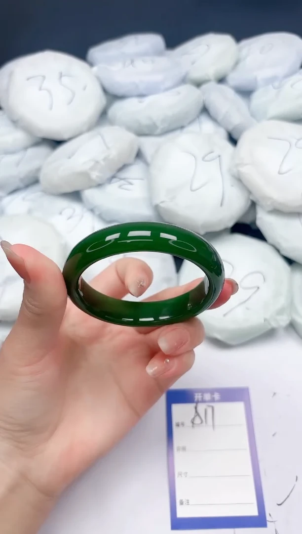 未镶嵌手镯石英质玉A17/5455