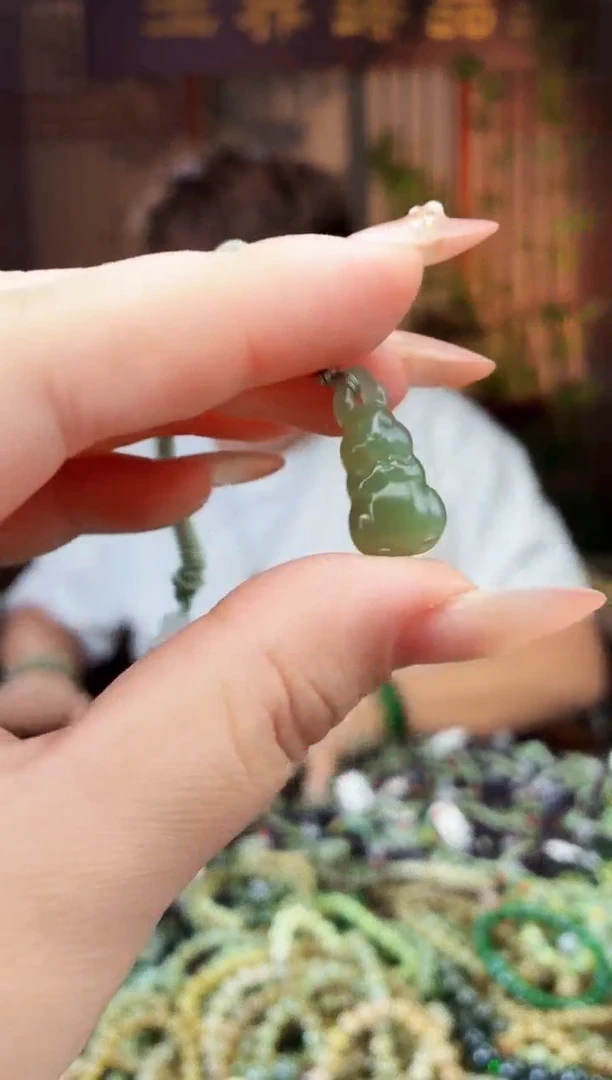 和田玉未镶嵌颈饰拍一发一