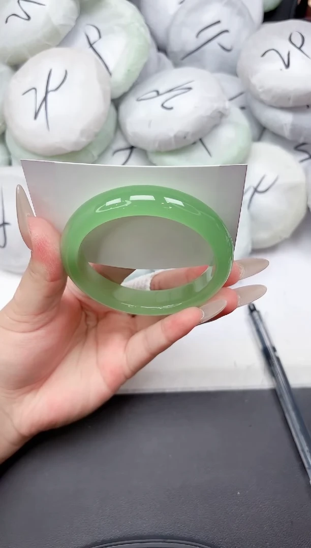 未镶嵌手镯石英质玉143-60.4