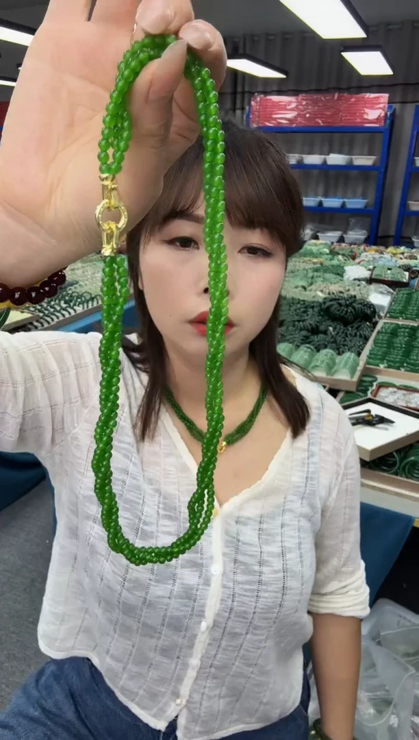 颈饰未镶嵌和田玉（碧玉）小米珠麻花链