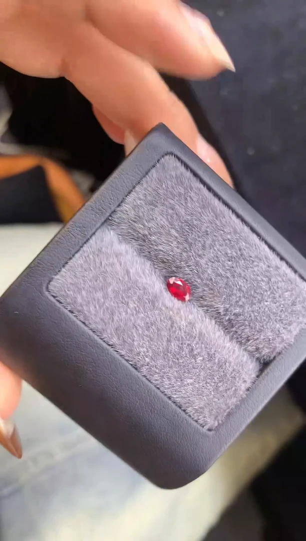 裸石未镶嵌红宝石41分鸽血红裸石