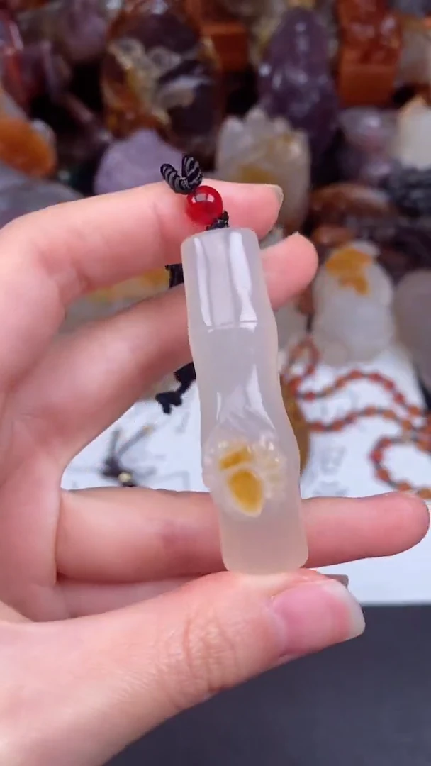 玛瑙/玉髓颈饰未镶嵌AA