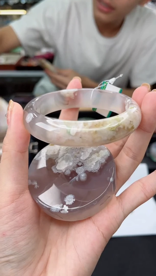 【闪购商品】石英质玉手镯未镶嵌61圈口（赠品镯心）1569289