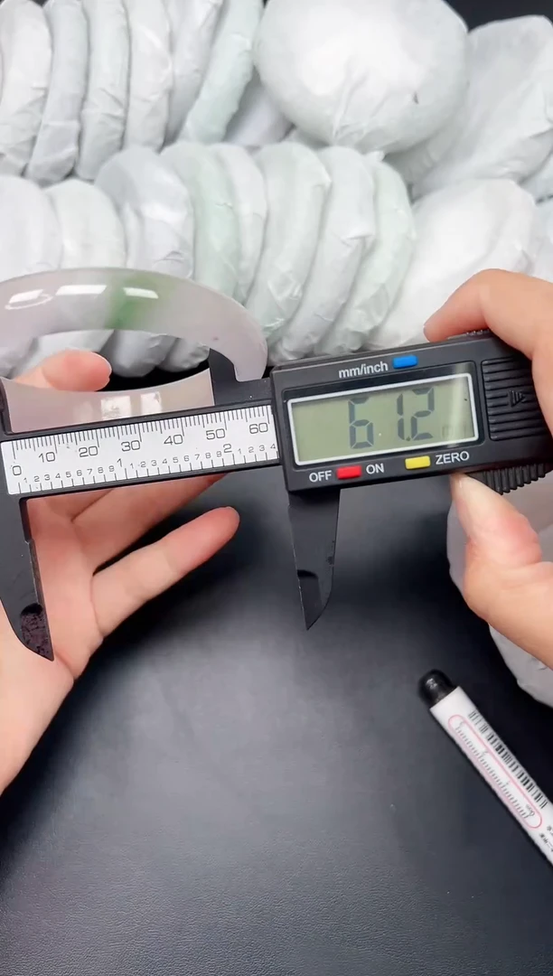 精品手镯，一物一拍Z003