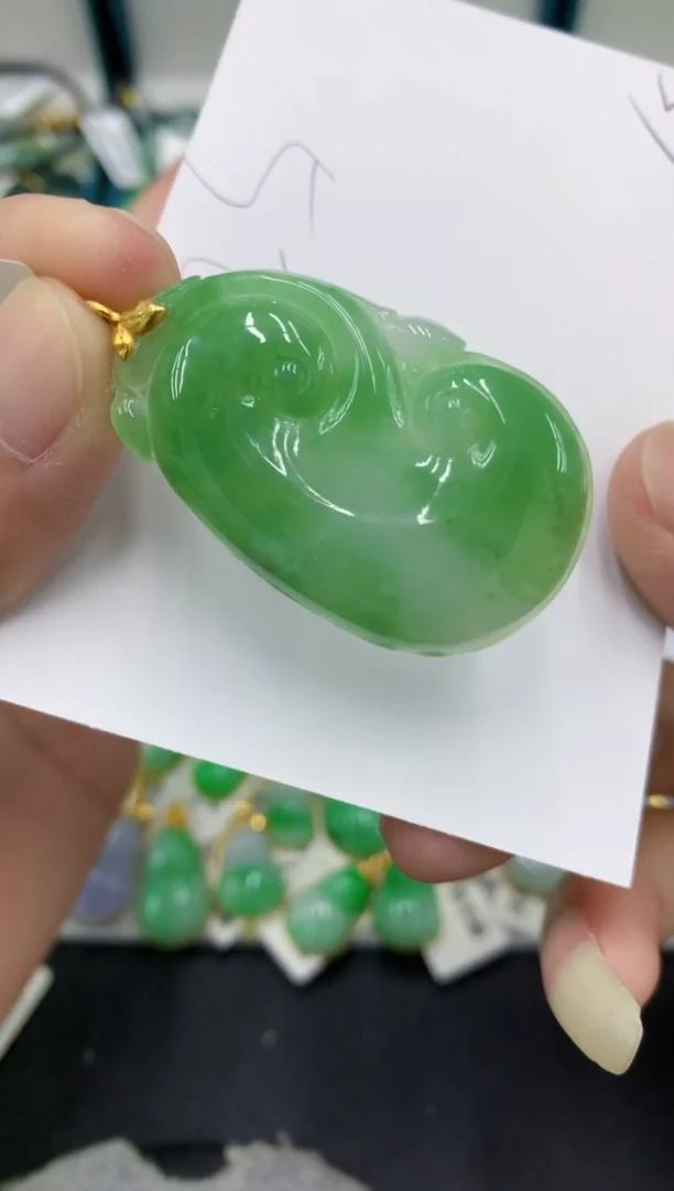 【闪购商品】翡翠颈饰18K金镶嵌翡翠