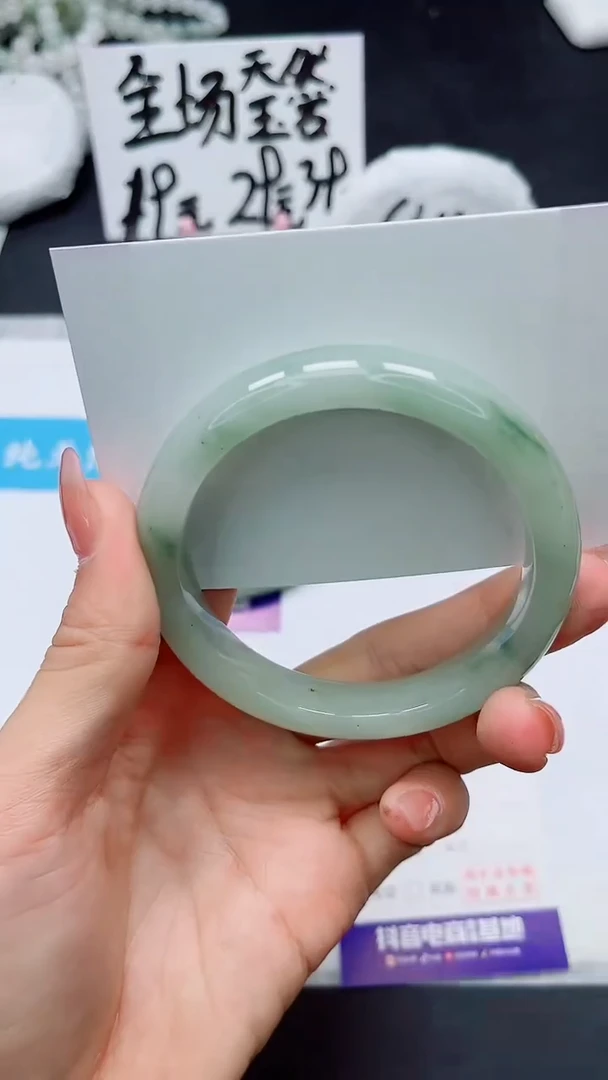 【闪购商品】石英质玉未镶嵌手镯73