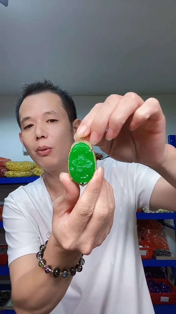 未镶嵌颈饰玛瑙/玉髓绿珊姑娘逍遥佛吊坠
