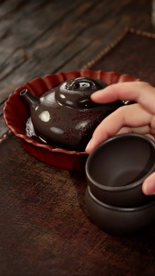 茶杯紫砂非遗茶器-山水虚扁壶