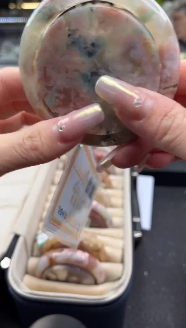 未镶嵌手镯石英质玉尘*丷圈口（赠品镯心）