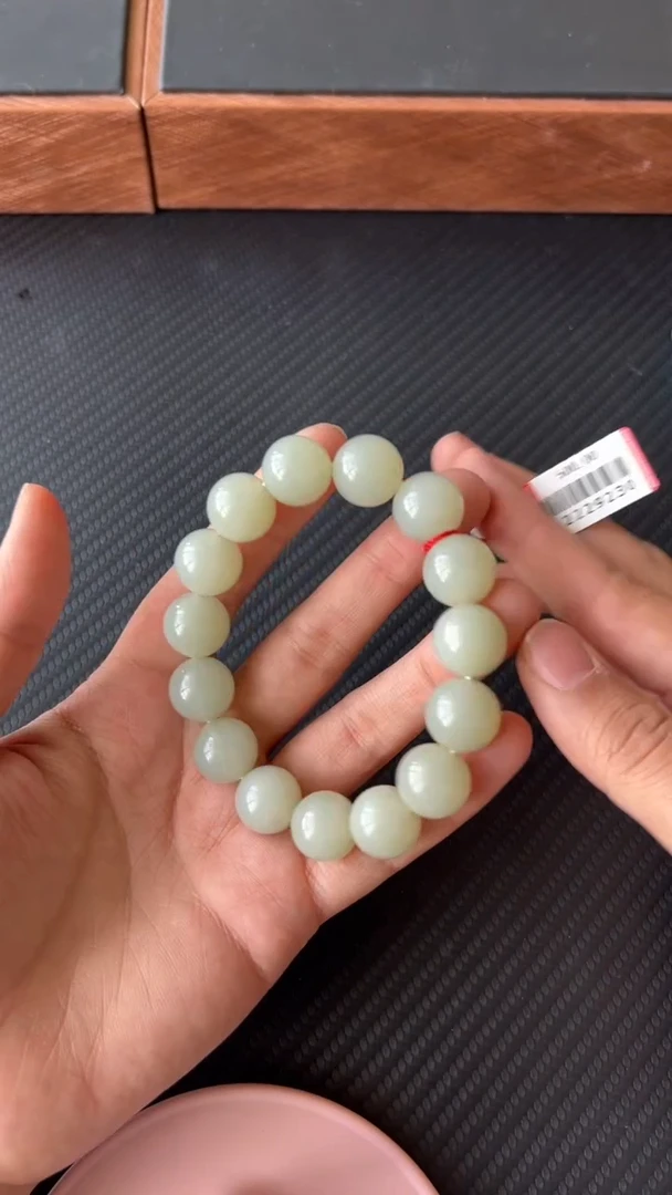 【闪购商品】和田玉手串未镶嵌且末微色差近矿 卡14 M