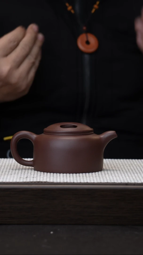 【闪购商品】紫砂茶壶牛盖莲子 紫泥