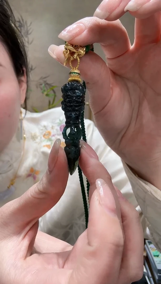 【闪购商品】翡翠颈饰未镶嵌吊坠