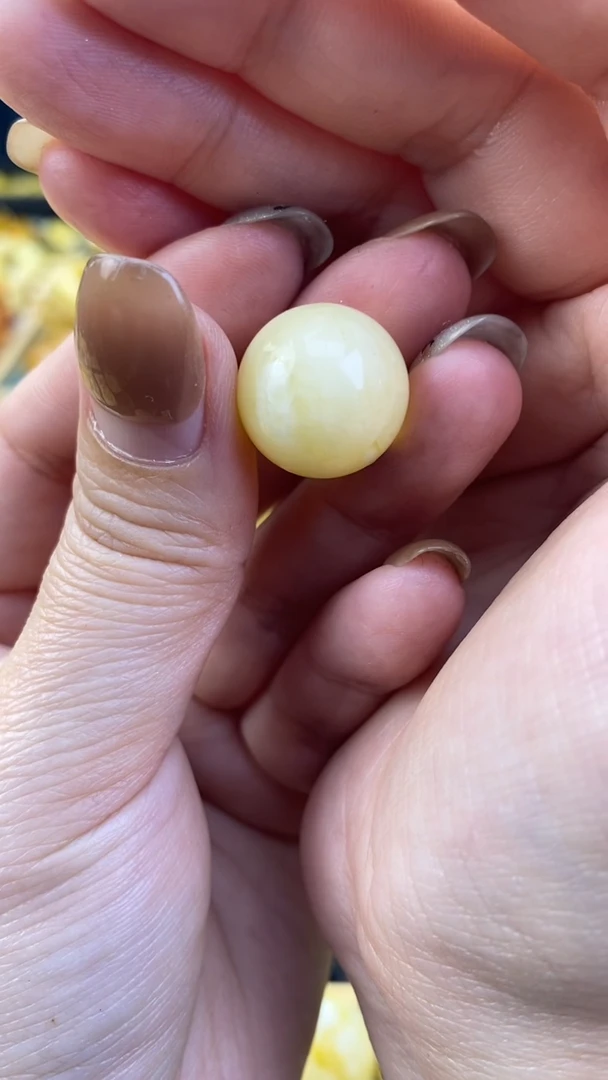 【闪购商品】琥珀裸石未镶嵌月.20