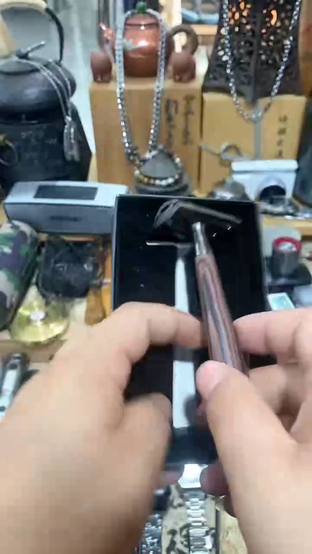 瓷片闪购商品  如图所示