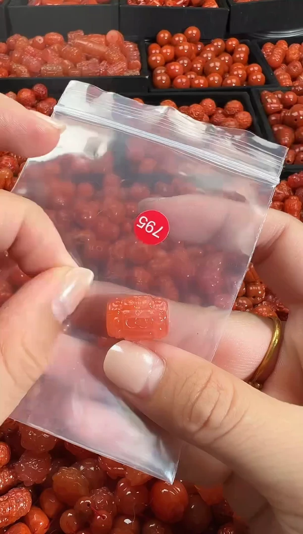 颈饰未镶嵌南红玛瑙1
