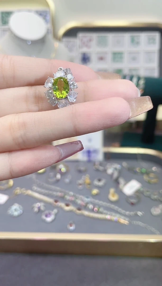 银S925镶嵌吊坠(不含链)橄榄石天然宝石