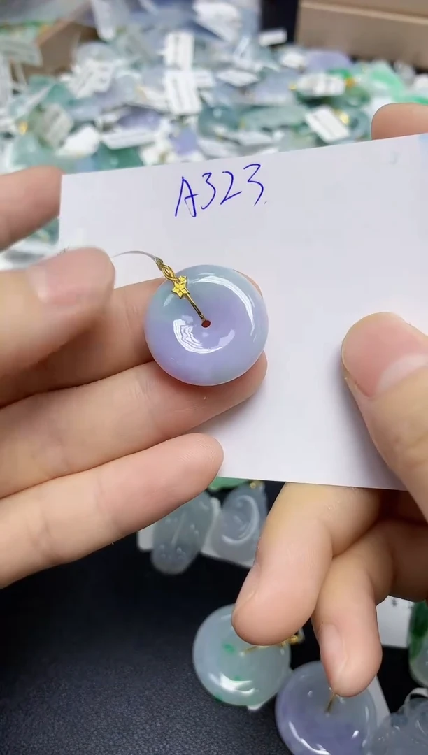 颈饰18K金镶嵌翡翠天然缅甸翡翠A货翡翠百元以上9元证书费自理