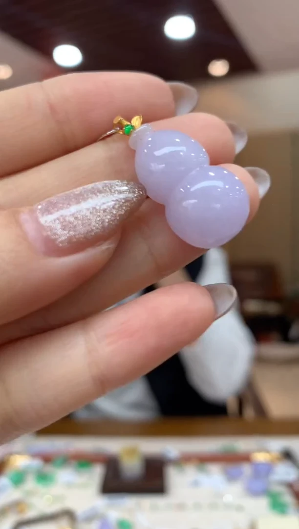 吊坠(不含链)18K金镶嵌翡翠葫芦