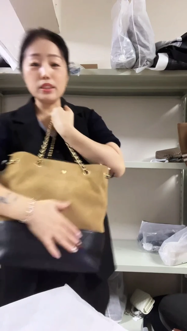 牛皮（革）高端订制时尚百搭女士手拿包