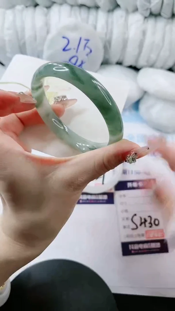 【闪购商品】石英质玉手镯未镶嵌多样性发货S430