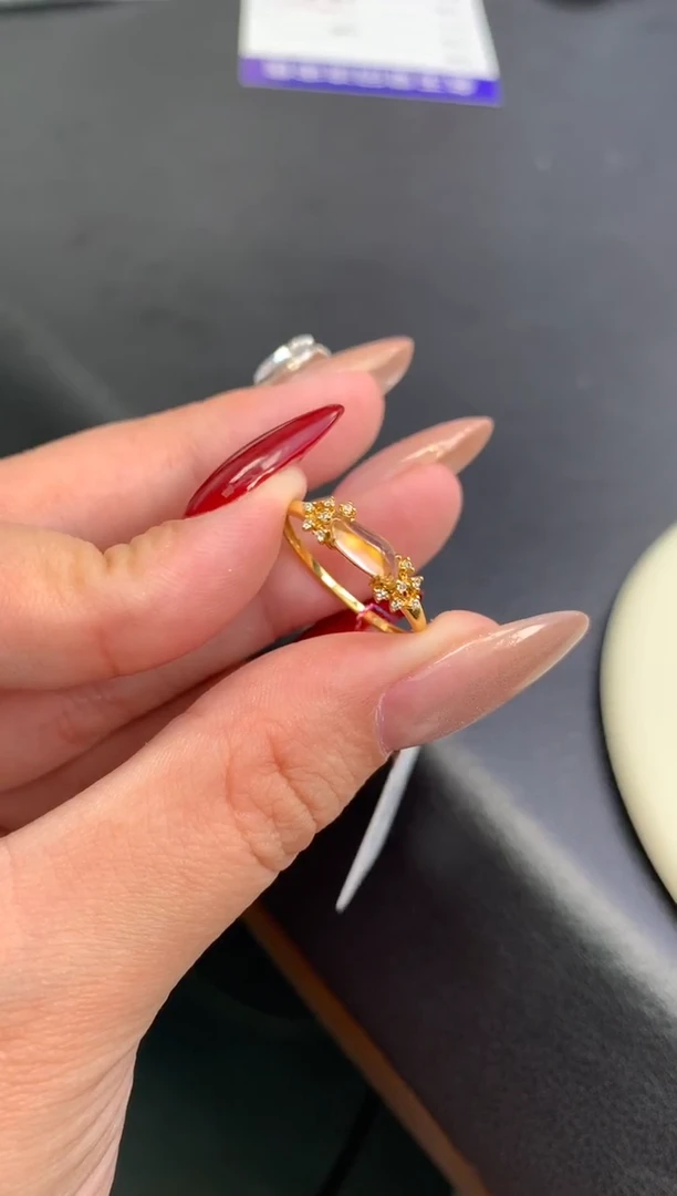 颈饰18K金镶嵌翡翠48小时鉴赏期 退货不扣服务费