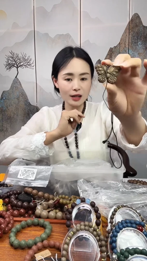 泥塑舒络清结小蝴蝶