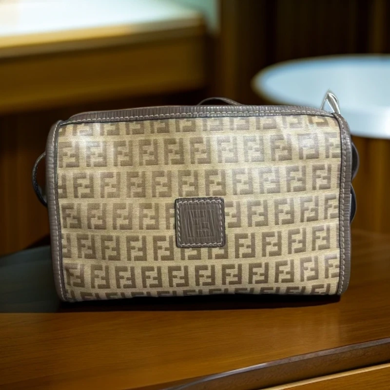 90新 FENDI/芬迪 M/芬迪斜挎包/29034