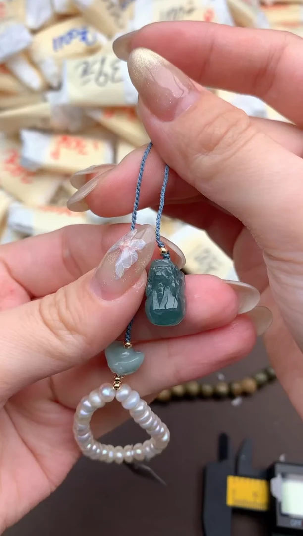 【闪购商品】翡翠挂件未镶嵌—