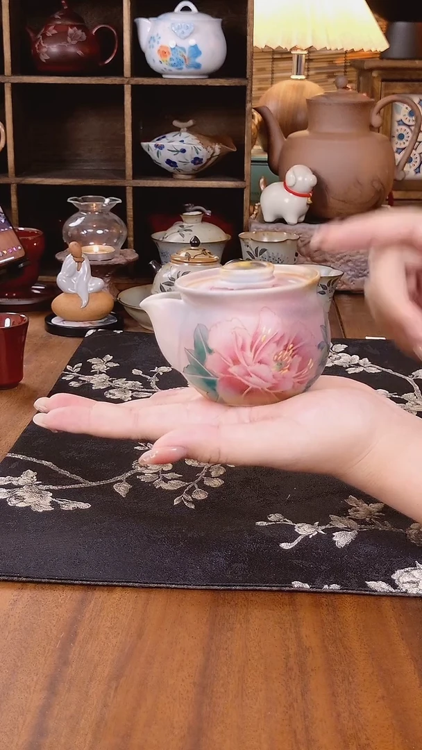 李老师手绘牡丹手抓壶
