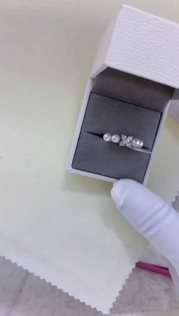 银S925镶嵌海水珍珠饰品四珠设计款戒指