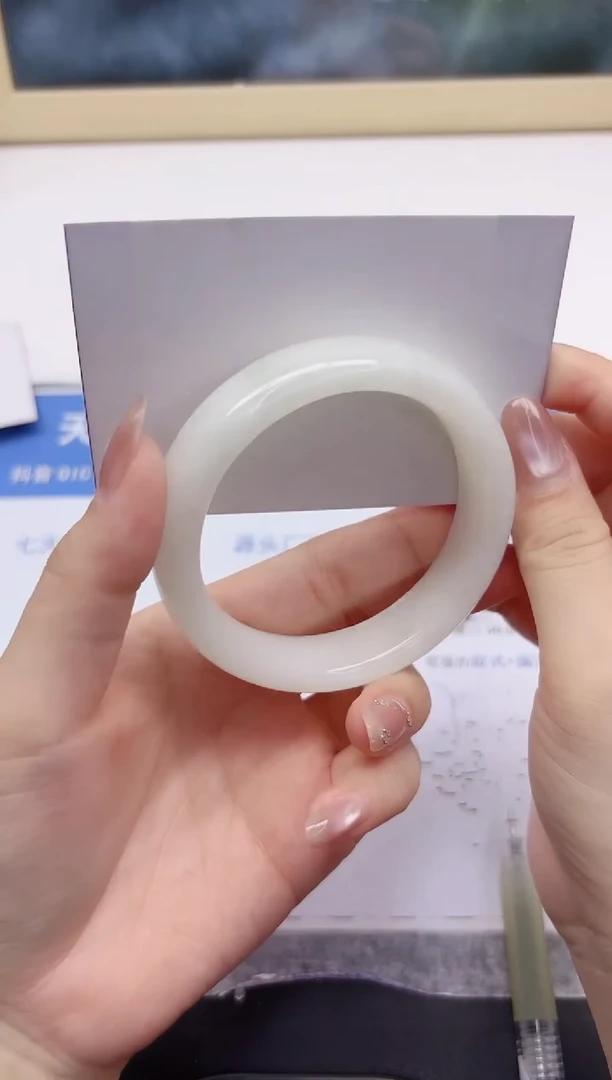 和田玉手镯未镶嵌167-56.5