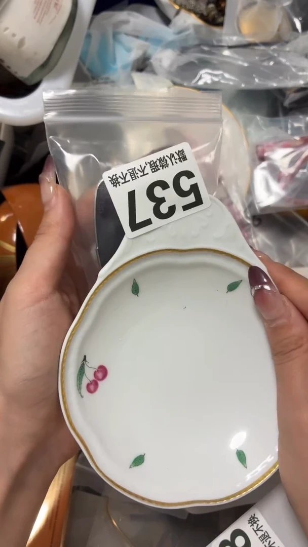 瓷片w****?漂亮的东西快来带走吧