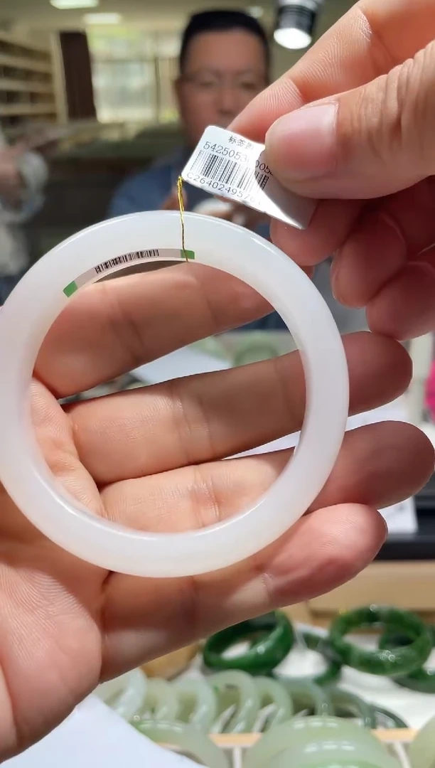 未镶嵌手镯和田玉58-59圈口 5761