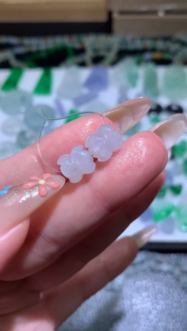 定制翡翠未镶嵌并蒂莲